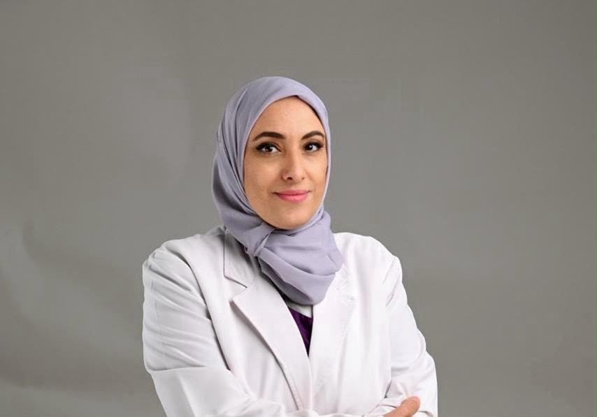 إيمان سليمان أخصائية العلاج الطبيعي والتأهيل الطبي